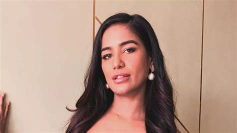 poonam pandey|Bollywood model Poonam Pandey dies aged 32 due to cervical。